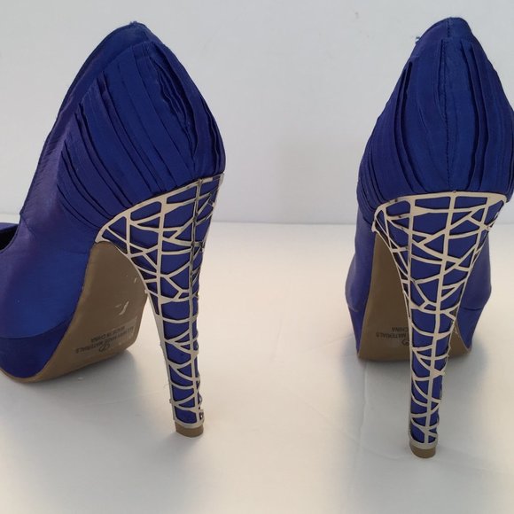 LILIANNA SATIN PUMPS WITH GOLD EMBELISHED HEELS - Picture 2 of 4